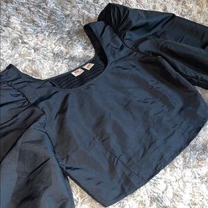 LEVI’S Black Puff Sleeve 🔝🖤